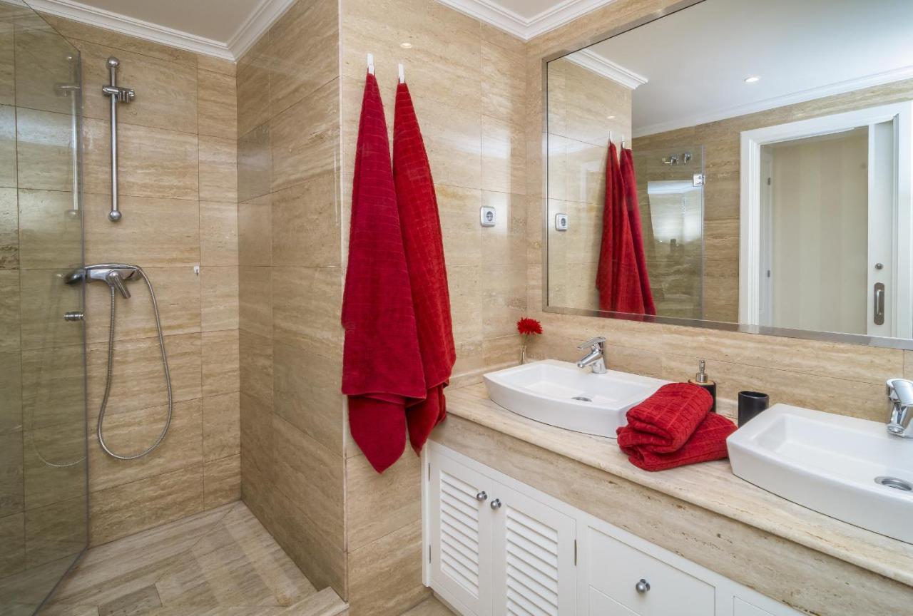 אסטפונה Hb - Comfortable Beachfront Holiday Apartment מראה חיצוני תמונה