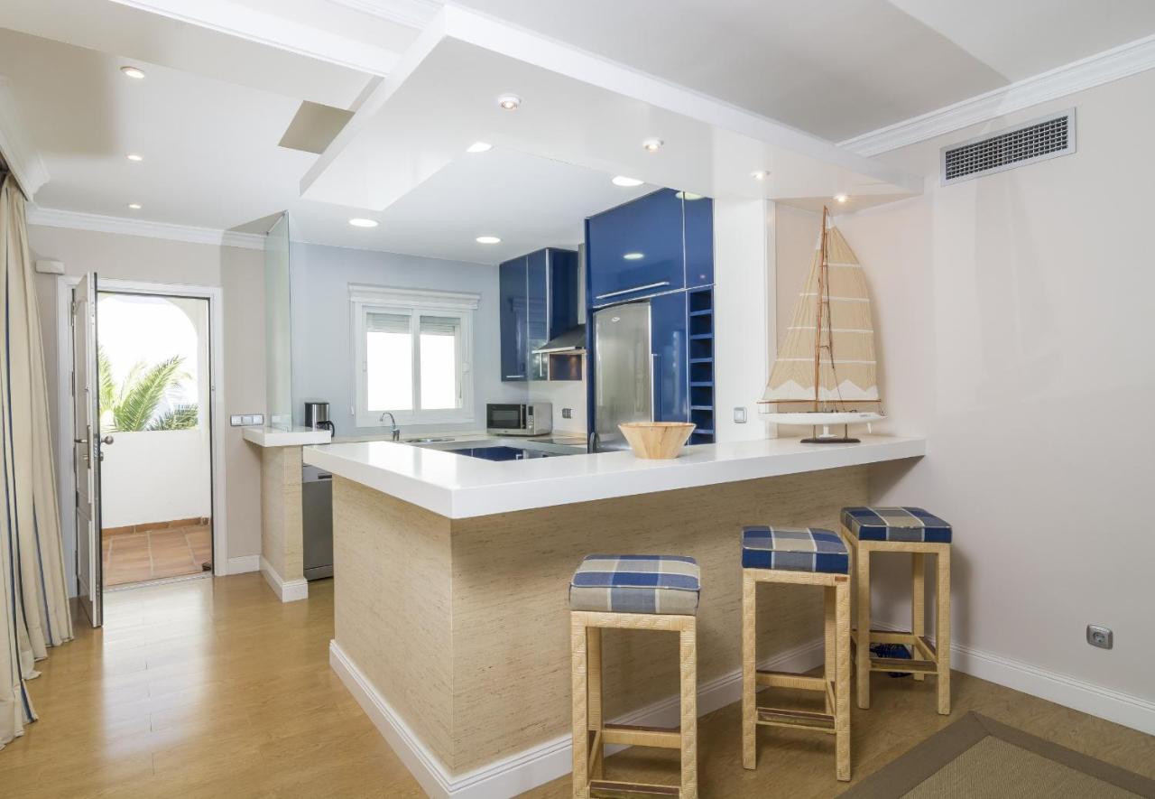 אסטפונה Hb - Comfortable Beachfront Holiday Apartment מראה חיצוני תמונה